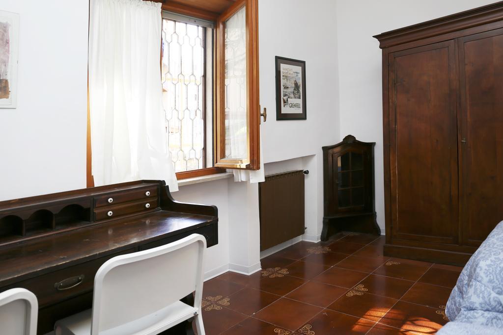 B&B Torrione LʼAquila Szoba fotó
